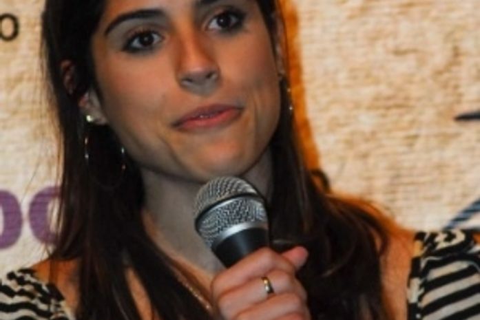 Camila Camargo manda currículo e fica com vaga da irmã Wanessa em musical