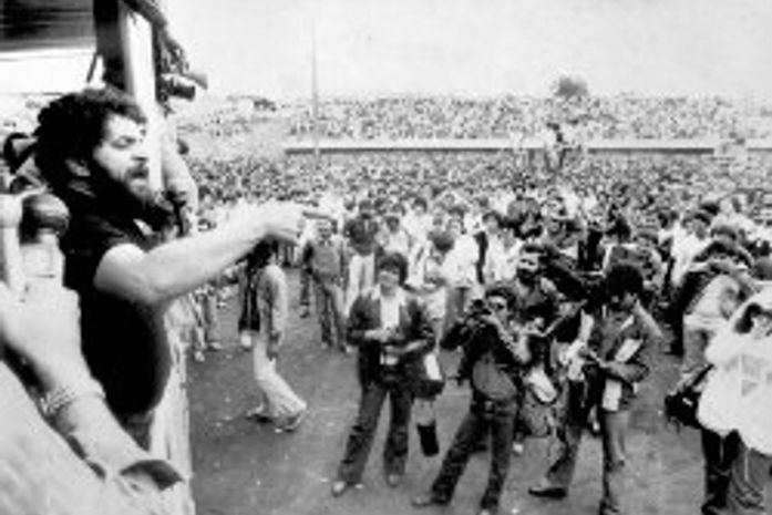 Militância do PT: trabalho, sangue, suor e lágrimas