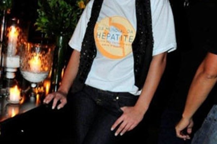 'Não penso em amor; está ótimo este tempo', diz Adriana Birolli