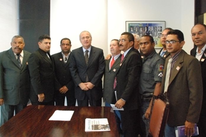 Renan e os Militares