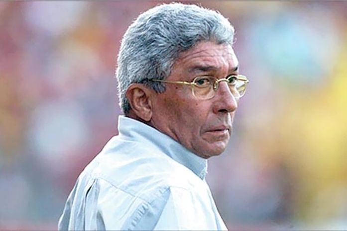 Givanildo Oliveira permanece no comando do Sport