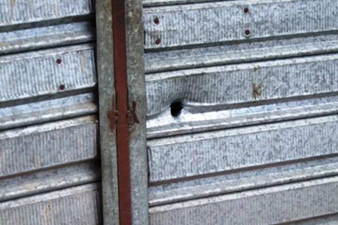 Bala atingiu residências