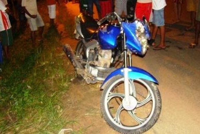 Professora e enfermeiro feridos em acidente. Motorista fugiu