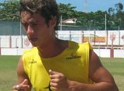 Técnico Celso Teixeira entrega relatório e seis jogadores são dispensados