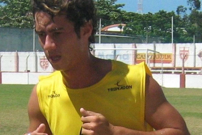 Técnico Celso Teixeira entrega relatório e seis jogadores são dispensados