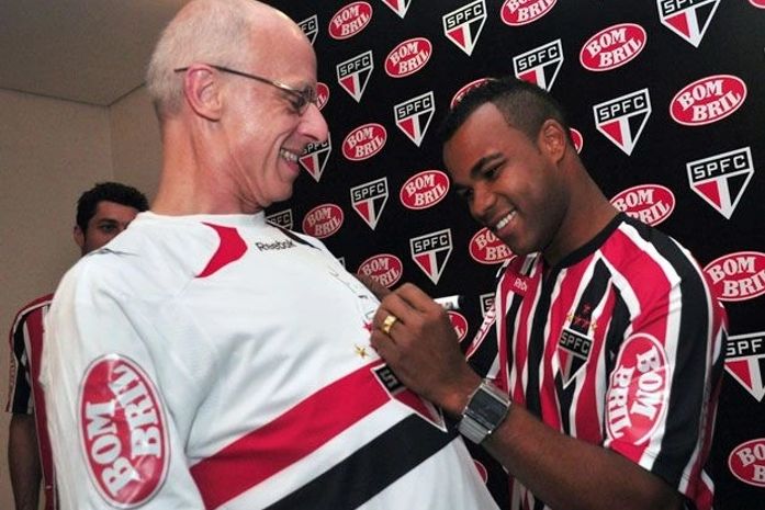 São Paulo estende patrocínio até a semi da Libertadores