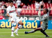 Fla busca Washington, Sóbis ou Emerson para vaga de Adriano