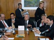 Frustração para os policiais: Governo volta a adiar análise da PEC 300