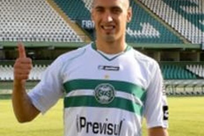 Com baixa de Ariel, Ney Franco fica sem opções para ataque do Coritiba