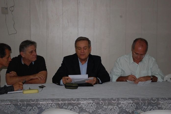 Possibilidade de Almeida indicar vice adia anúncios de candidaturas no Chapão