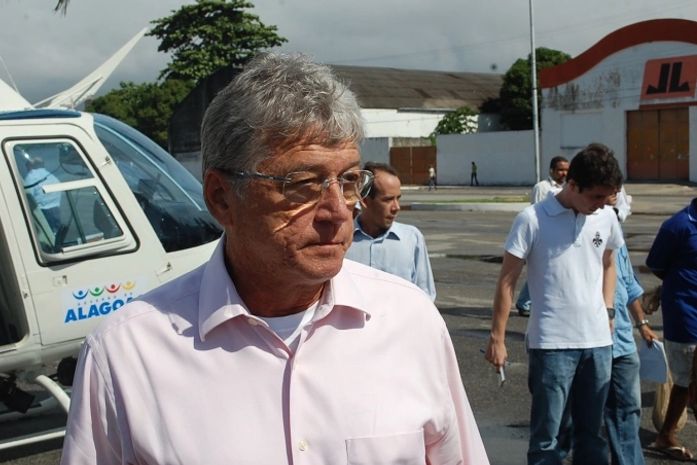 "Não me interessa saber o que Collor está fazendo", diz Vilela