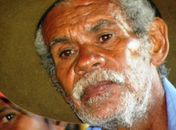 Comunidade disputa água com animais