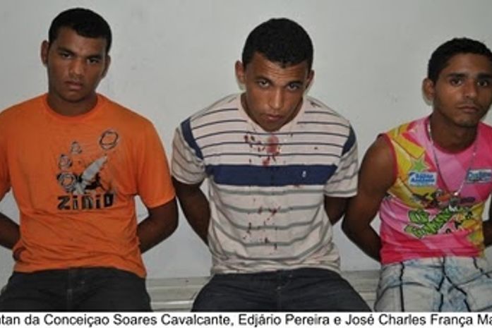 Jovens caem da moto e são presos em flagrante após assaltarem posto de combustíveis