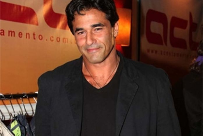 Luciano Szafir está de love com modelo americana