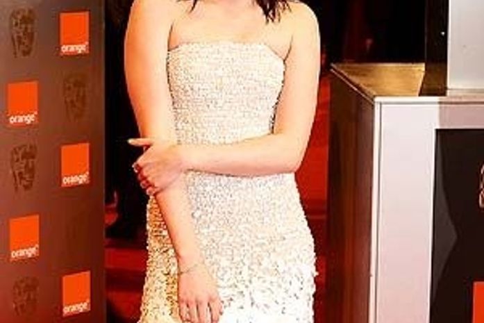 Kristen Stewart, de 'Crepúsculo', compara sua fama a um estupro