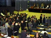 Fidelidade: Aprovado projeto que obriga a ser filiado a partido um ano antes da eleição