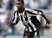 Com quem ele acerta?Fla desiste de Emerson e disputa Jobson com o Botafogo