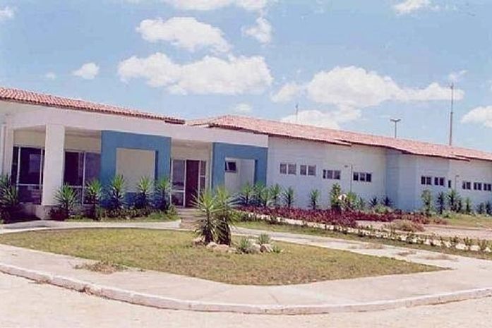 Jovem é sequestrado, colocado na mala de carro, leva seis tiros e sobrevive