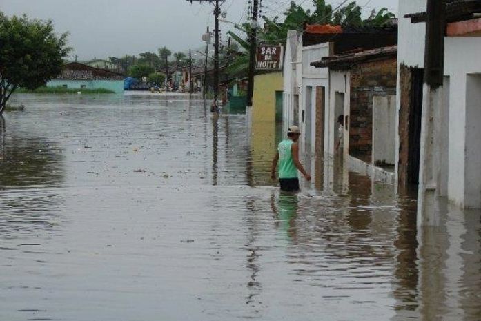 População sofre com aumento do nível das águas do rio Mundaú