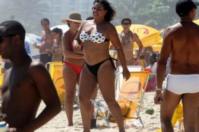 Solange Couto diz que fez lipo do pescoço ao joelho