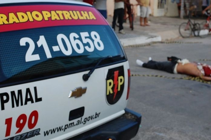Vítima reage a assalto e mata ladrão a tiros em Jaraguá