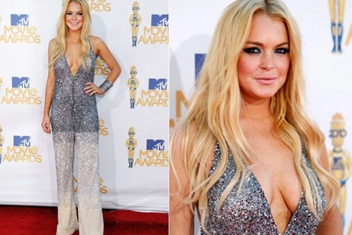 Lindsay Lohan em premiação, momentos antes da festa polêmica