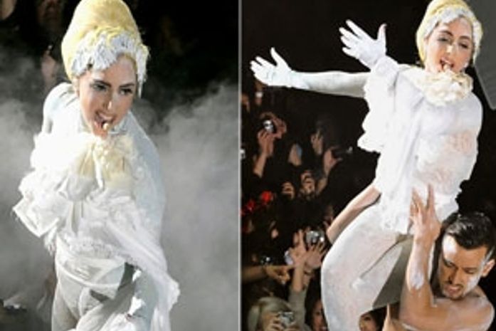 Lady Gaga em show no Japão