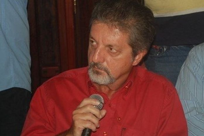 Brito desconsidera parecer da PGE e aposta na extinção de seus processos