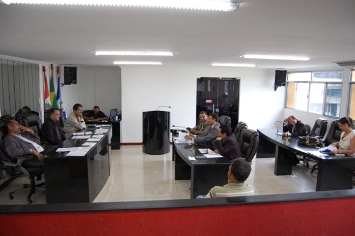 Vereadores delmirenses aprovam Projetos de Lei
