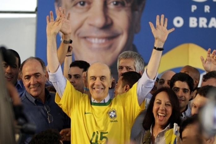 Agora candidato, Serra sobe tom de críticas ao governo