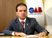 Presidente da OAB diz que é surreal se "Ficha Limpa" não atinja os já condenados