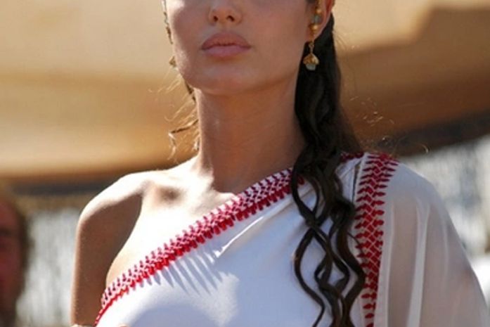 Confirmado: Angelina Jolie viverá a rainha Cleópatra nos cinemas