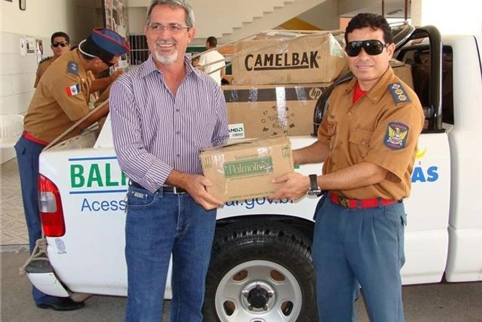 Governo de Alagoas doa alimentos para desabrigados de Jacuípe