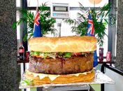 Restaurante australiano prepara maior hamburquer do mundo