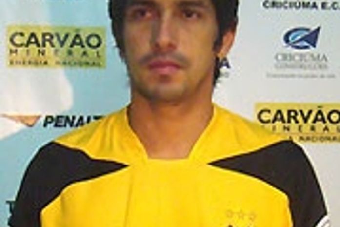 ASA contrata ex-ídolo do Grêmio. Zagueiro Leandro pode voltar ao time