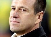 Ele é pop: Dunga usa blazer de Herchcovitch na estreia do Brasil