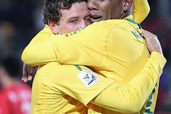 Brasil mantém tradição de estreias apertadas: 2 a 1 sobre Coreia do Norte