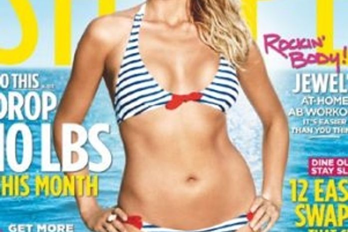 Chamada de gordinha, cantora Jewel exibe corpo escultural em revista