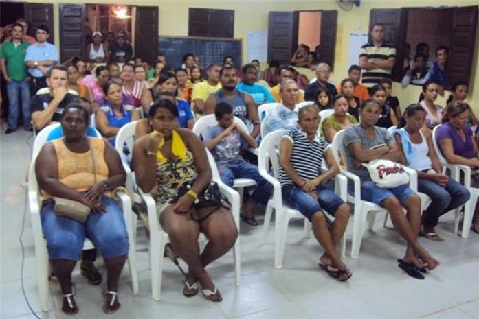 Pescadores de Coruripe participam de ordem de serviço da balança de pesagem
