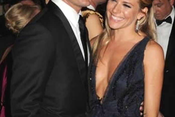 Ex de Jude Law briga com Sienna Miller por ter cortado cabelo de sua filha