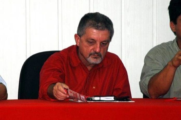 Joaquim Brito é aclamado na convenção do PT como vice de Lessa