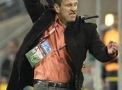 Video: Dunga se descontrola, xinga jornalista da Globo e ofende árbitro