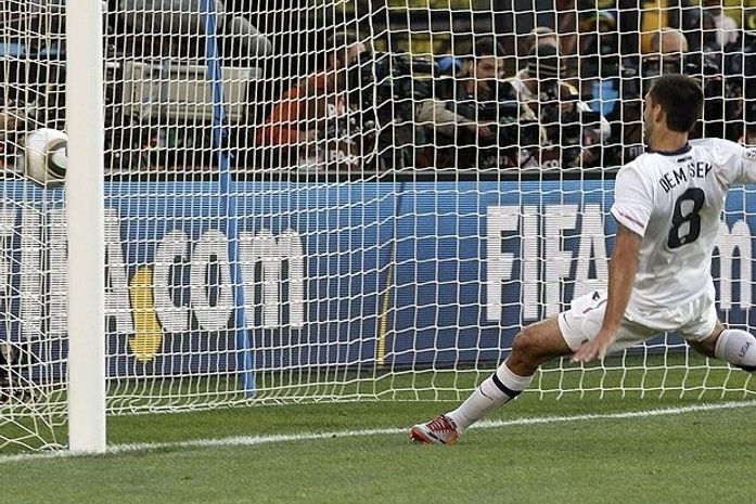 Com gol dramático, EUA batem Argélia e vão às oitavas