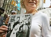 Morre enfermeira da 2ª Guerra famosa por foto de beijo em NY