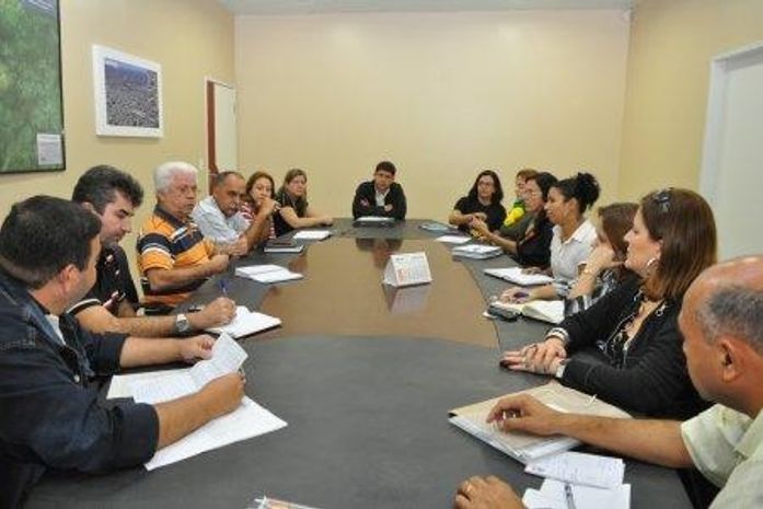 Arapiraca: Reunião com secretários define ações para ajudar vítimas das enchentes‏