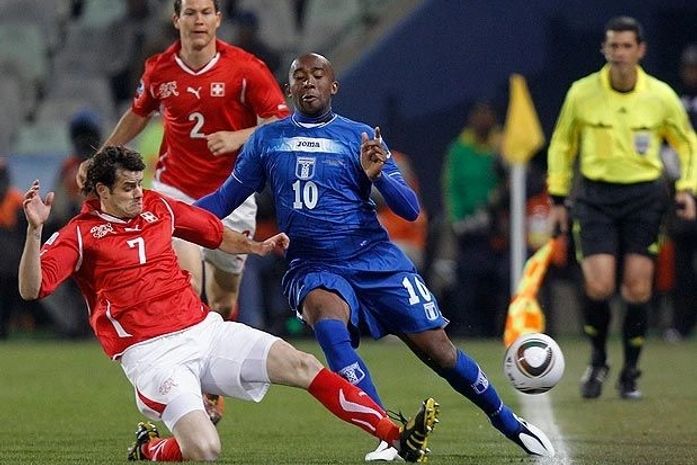 Ineficaz no ataque, Suíça empata com Honduras e é eliminada