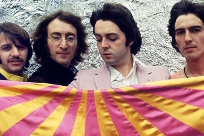 Beatles ganha homenagem em Milão com concerto a 127 metros de altura