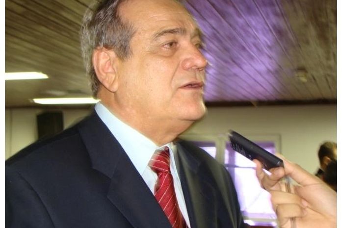 STF decide que TSE julga liminares sobre Ficha Limpa. Lessa mantém convenção