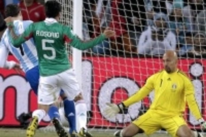 Com 'ajudonas', Argentina dá espetáculo e busca revanche contra Alemanha