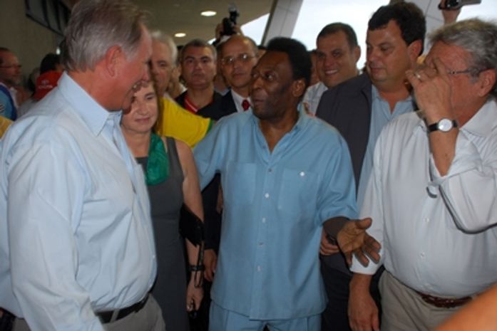 Vídeo: depois de 40 anos, 'Trapichão' reencontra seu pai em dia de festa